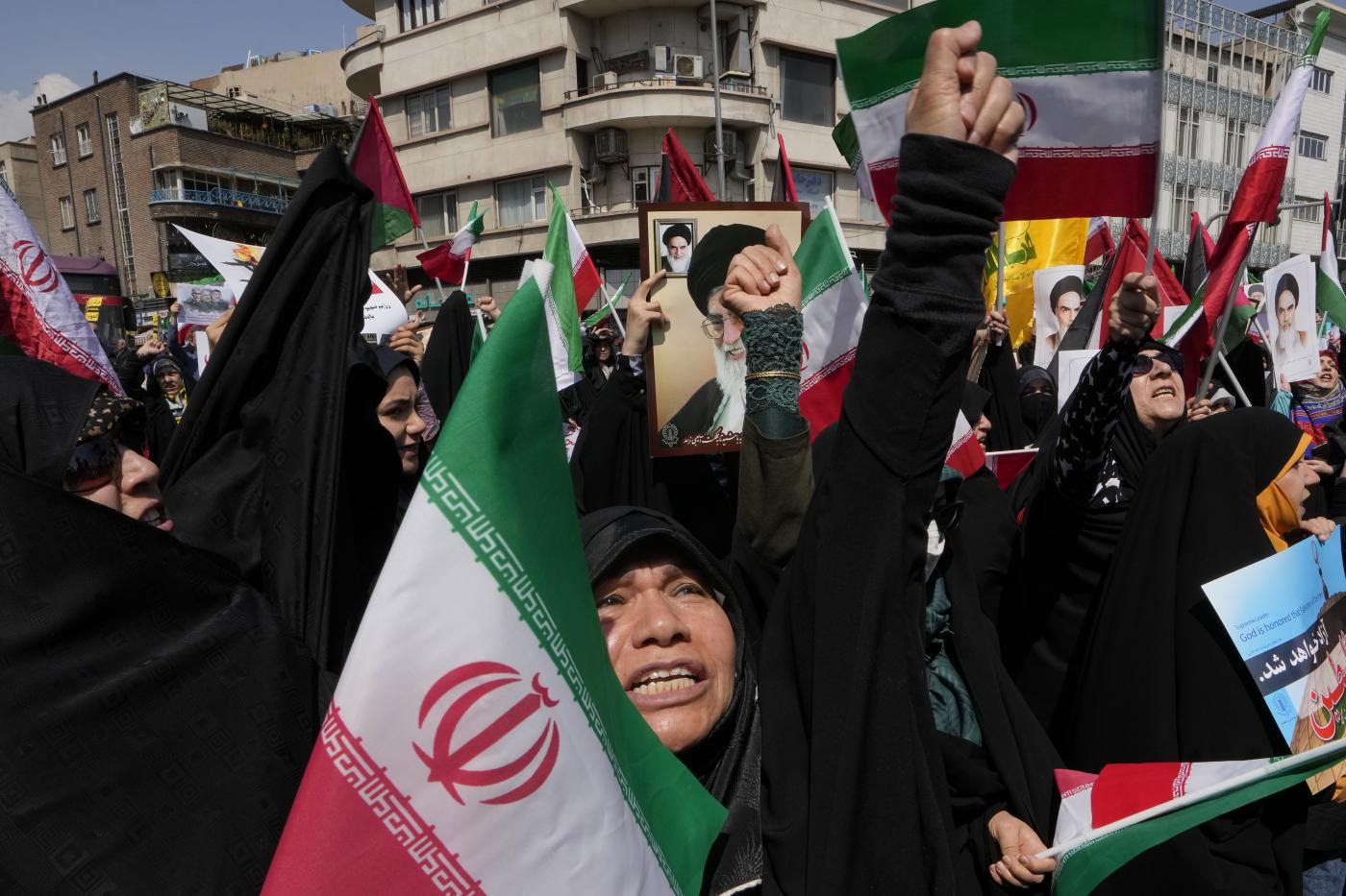 Iran, cosa succede in caso di morte del presidente
