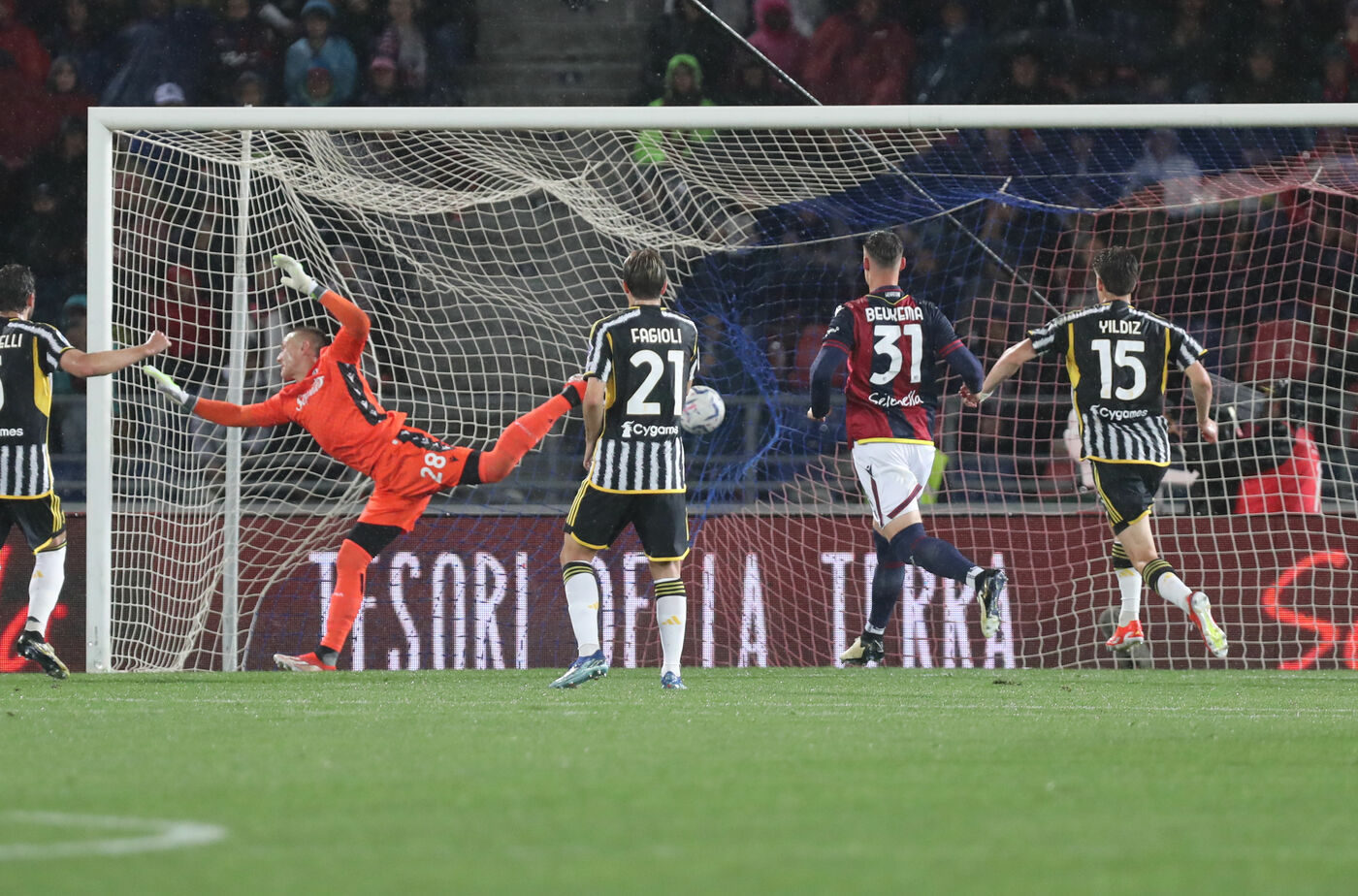 Bologna-Juventus 3-3, pareggio pirotecnico nella prima panchina bianconera di Montero