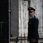 Ultima Generazione, blitz a ministero Giustizia: parete imbrattata di nero