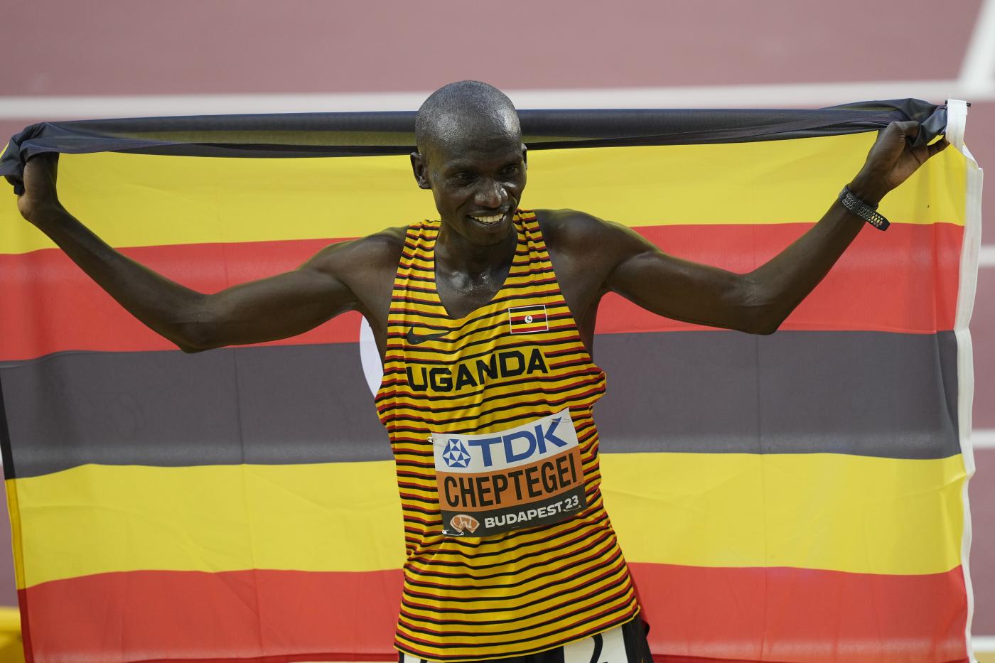 Running, Joshua Cheptegei: ora testa a Parigi ma sogno ancora la maratona