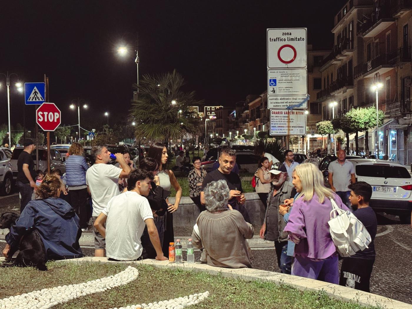 Terremoto Campi Flegrei, cosa fare se si riportano dei danni