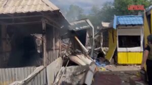 Ucraina, droni russi colpiscono asilo a Kharkiv