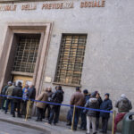 Reddito di Cittadinanza, Inps: senza requisito 10 anni residenza costerà 850 mln in più