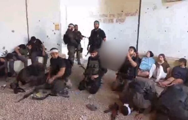 Israele, diffuso il video shock di cinque soldatesse rapite da Hamas