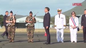 Macron in Nuova Caledonia: “Auspico ritorno calma al più presto”