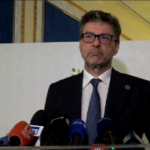 G7, Giorgetti: “Mi chiedete di questioni romane? Perché mi ricacciate all’inferno?”