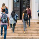 Scuole, Codacons: “Proposta apertura a ottobre è idea strampalata”