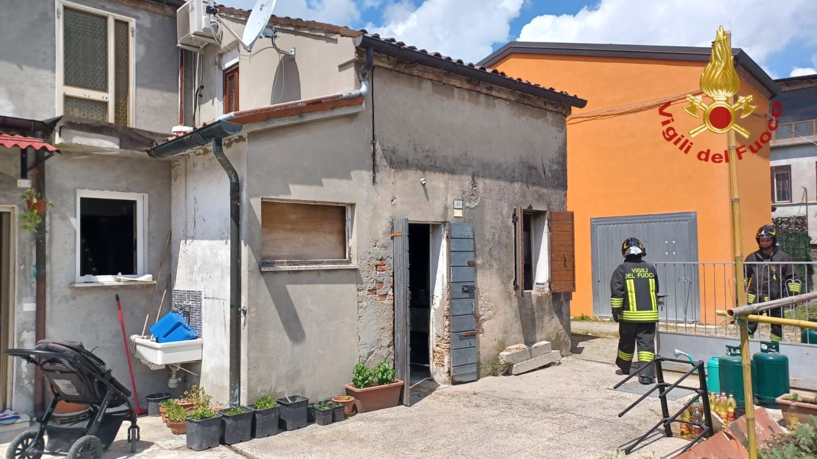 Padova, scoppia bombola di gas: ustionate mamma e figlia di 3 anni