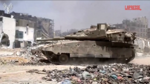 Raid israeliani su Jabaliya, il video dell’esercito