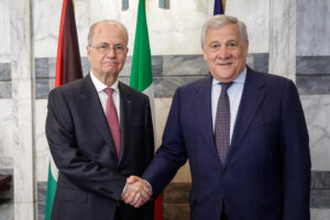 Gaza, Tajani a premier palestinese: “Riprendono finanziamenti all’Unrwa”