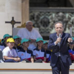 Giornata mondiale dei bambini, Benigni al Papa: “Insieme alle elezioni con il campo largo”