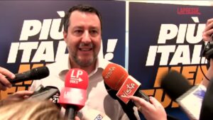 Autonomia, Salvini: “È prevista in Costituzione, regalerò copia alla Schlein”