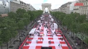 Parigi, picnic speciale con 4000 persone sugli Champs-Élysées