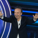 Sanremo 2025, Roberto Benigni aprirà la quarta serata del Festival