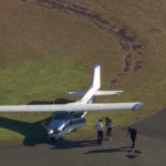 Sydney, un aereo leggero effettua un atterraggio di emergenza