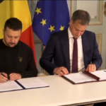 Ucraina, Zelensky firma accordo per aiuti militari con premier belga