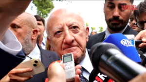 Caivano, De Luca replica a Meloni: “Esponenti governo poco ironici e nervosi”