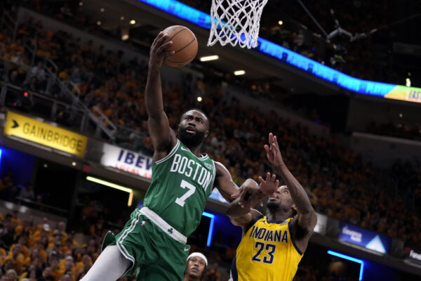 Nba, Boston elimina Indiana e torna alle Finals dopo due anni