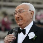 Ansia social per Pippo Baudo, lo staff: “Sta bene, in clinica per ginocchio”