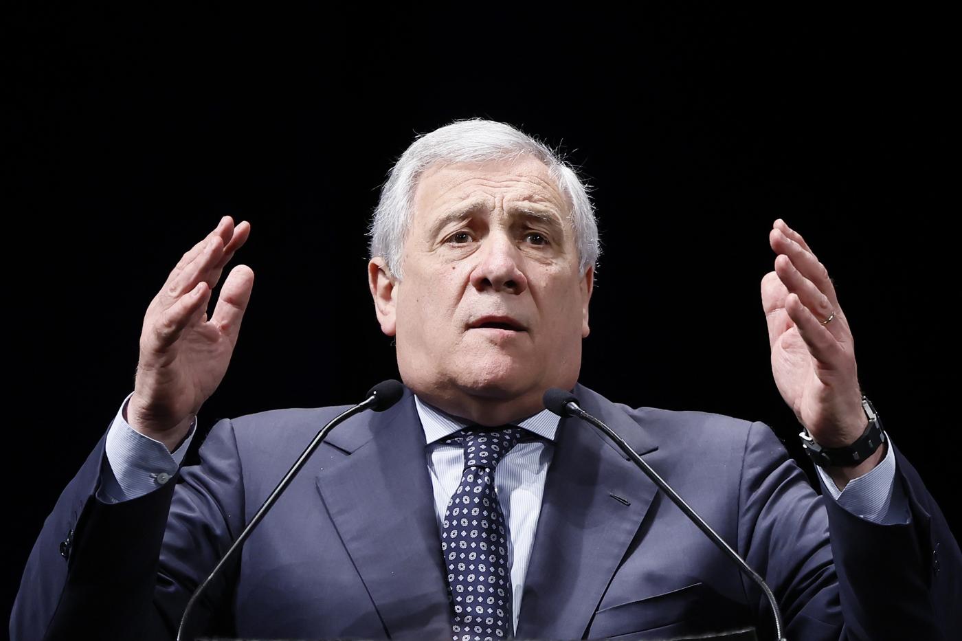 Ucraina, Tajani: “Uso armi e soldati in Russia vietato da Costituzione”