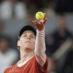 Sinner agli ottavi del Roland Garros, Kotov battuto in tre set