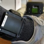 Braccialetti elettronici, in Italia sono più di 8mila: 2.800 per stalking