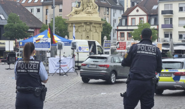 Germania, attacco con coltello in strada a Mannheim: almeno 5 feriti