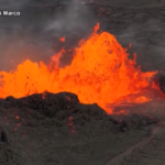 Islanda, nuova eruzione vulcanica: muro di lava di 50 metri