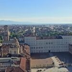Torino, flash mob in piazza Castello per l’arrivo della terza tappa del Tour de France