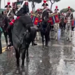 2 giugno, Meloni con la fanfara dei Carabinieri e la mascotte Briciola
