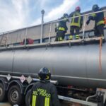 Padova, quattro operai intossicati dentro cisterna camion