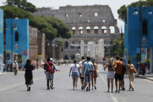 Turismo, 451 milioni di presenze in Italia nel 2023: valori più alti di sempre