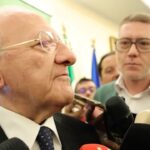 Migranti, De Luca: “Competenza tutta del governo, Meloni doveva andare da Piantedosi”