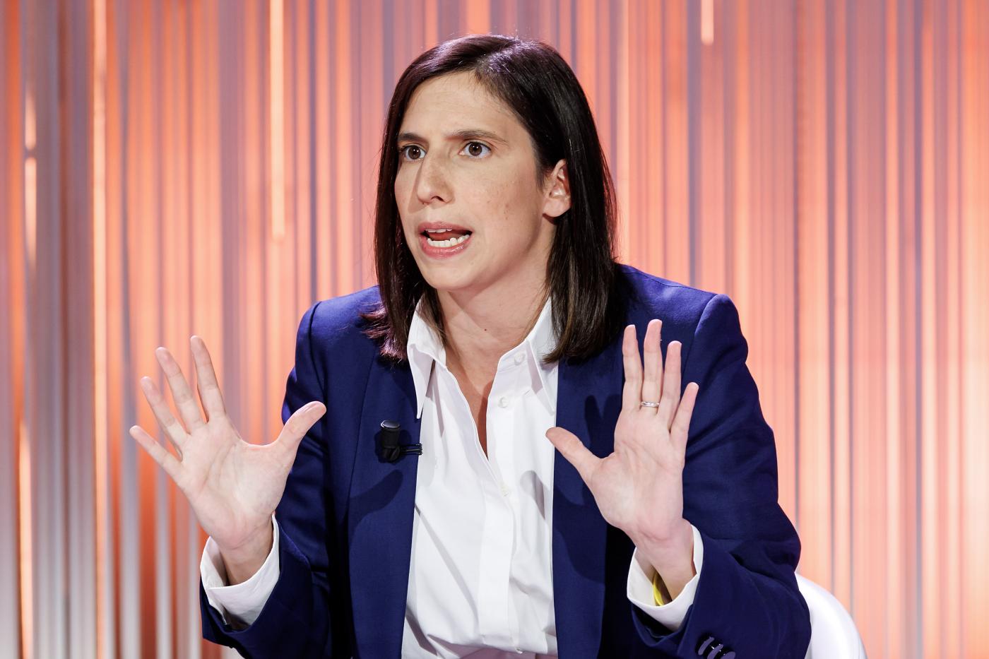 Meloni in Albania, Schlein: “Costosissimo spot a quattro giorni dal voto” Meloni in Albania, Schlein: “Costosissimo spot a quattro giorni dal voto”