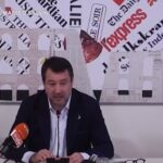 Cannabis, Salvini a contestatrice: “Fai l’amore, non farti le canne”