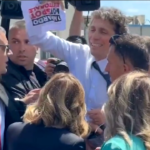 Migranti, scontro Magi-Meloni davanti a hotspot Albania: segretario +Europa strattonato da sicurezza