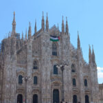 Milano, esposta bandiera Palestina sulla facciata del Duomo