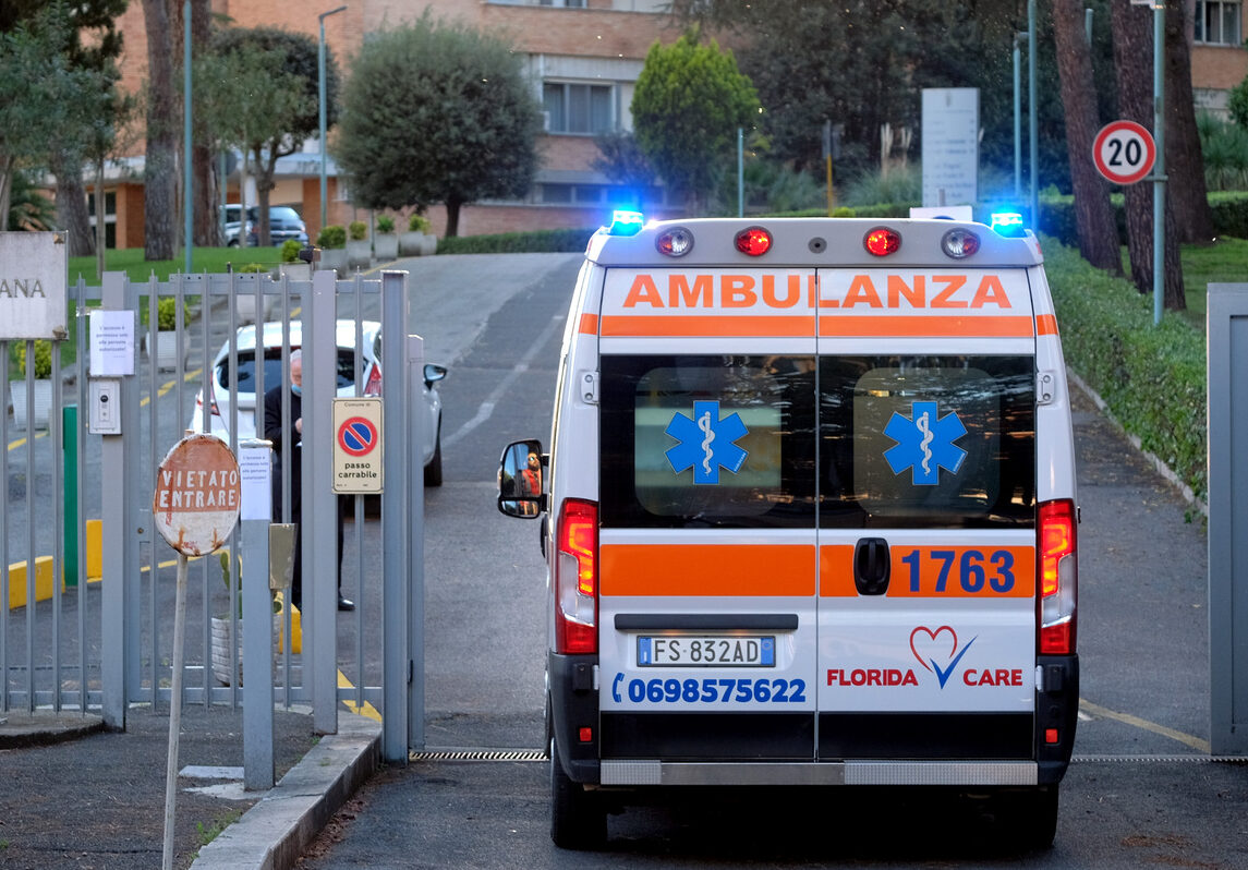 Ferrara, investito da un trattore: muore bimbo di 8 anni Ferrara, investito da un trattore: muore bimbo di 8 anni