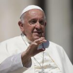 Roma, Papa Francesco incontra 30 famiglie in condominio a Palmarola