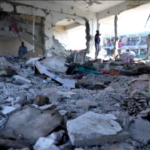 Gaza, l’interno della scuola dell’Unrwa bombardata da un raid israeliano