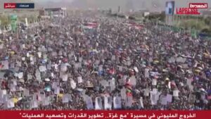 Yemen, a Sanaa imponente manifestazione per la Palestina