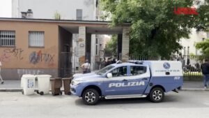 Milano, 32enne ferito a Lorenteggio: la polizia sul luogo della sparatoria