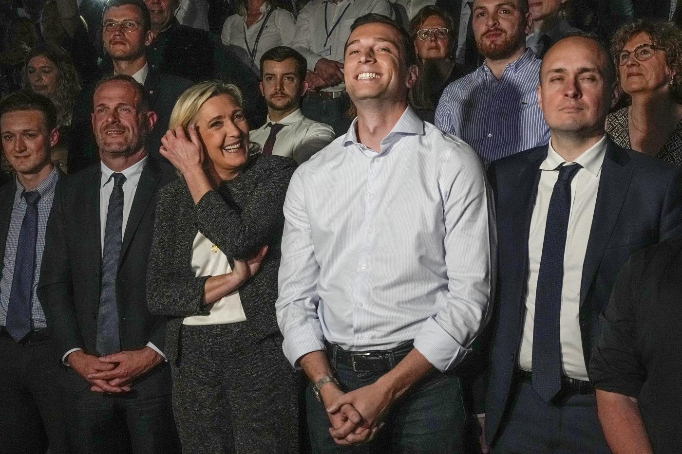 Europee, exit poll Francia: trionfa partito Le Pen. Bardella chiede nuove elezioni