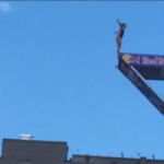 Usa, a Boston gli spettacolari tuffi delle Red Bull Cliff Diving World Series