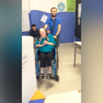Elezioni, dalla casa di riposo al seggio: donna di 108 anni va a votare