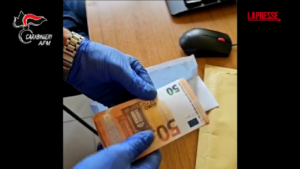 Lecce, scoperta stamperia che distribuiva banconote false online
