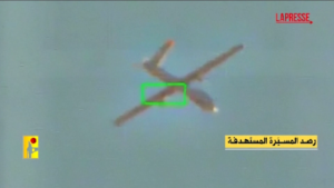 Libano, Hezbollah abbatte un drone israeliano e rivendica l’attacco con un video su Telegram