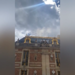 Francia, fumo dalla reggia di Versailles: il video diventato virale sui social