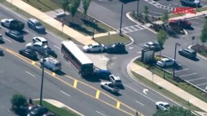 Atlanta, autobus preso in ostaggio: l’inseguimento della polizia
