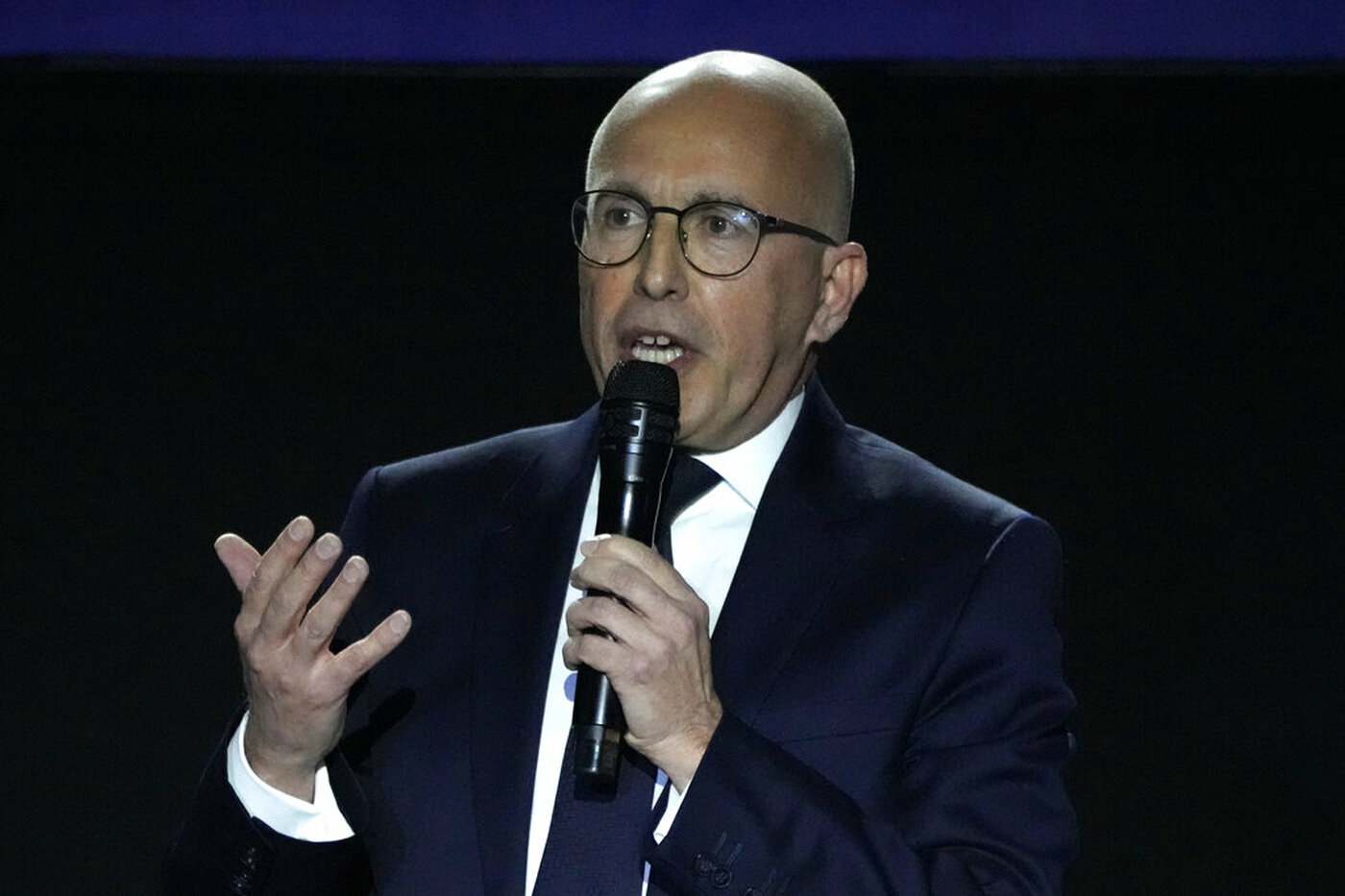 Francia, tribunale sospende espulsione di Ciotti dai Repubblicani